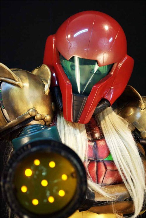 Awesome Samus Power Suit Cosplay [pics] | Fanboy Fashion